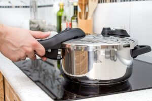 Cooking With Steam: How to Use A Pressure Cooker Safely