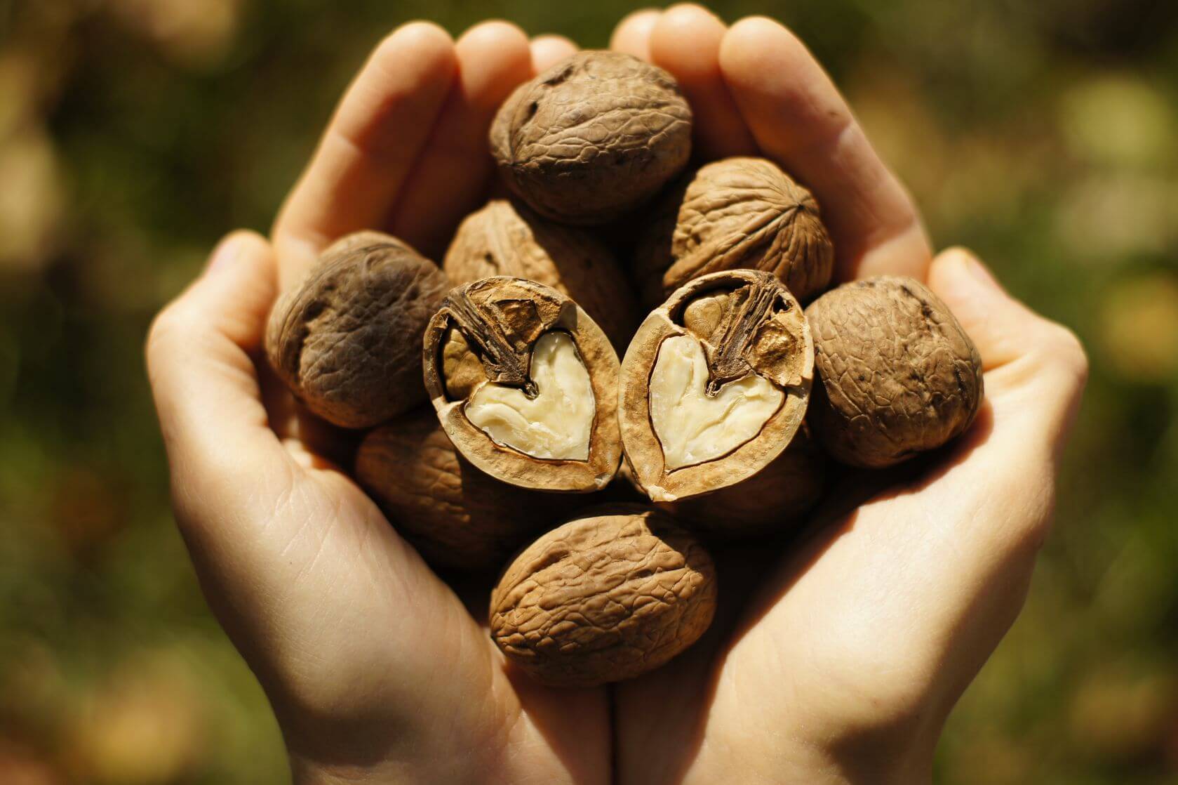 Low Magnesium Symptoms To Be Aware Of (and how to fix them!)